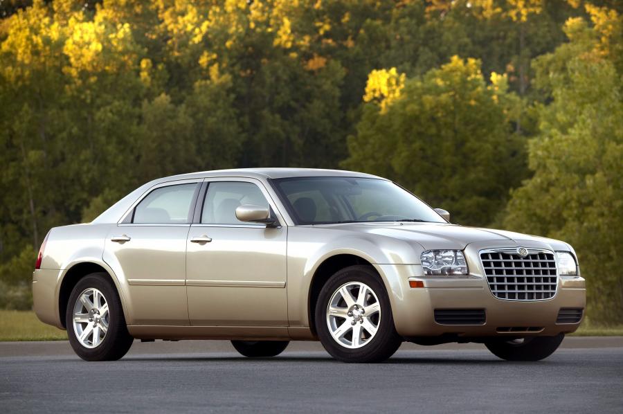  Chrysler 300C (LX) 2005 года  (фото 21 из 120)